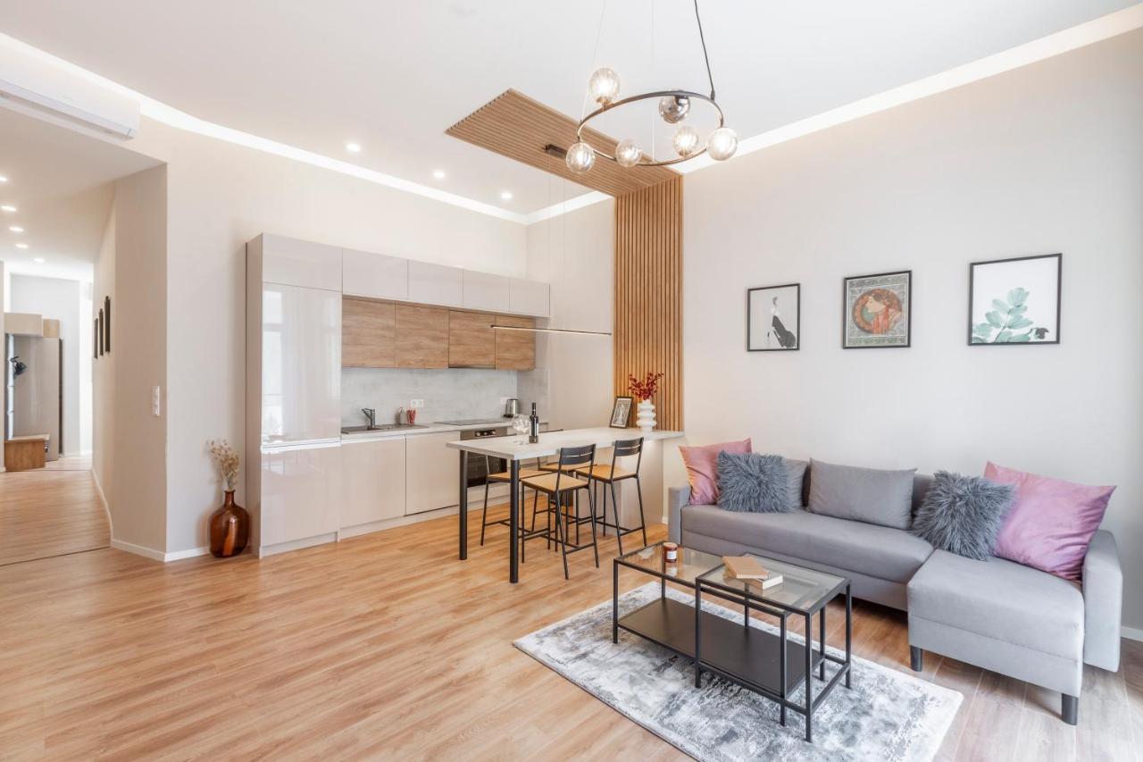 Exclusive Dohany Apartment With Balcony Next To The New York Cafe Budapest Esterno foto