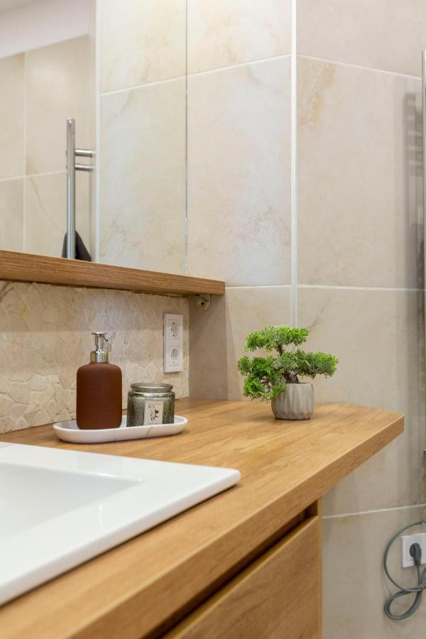 Exclusive Dohany Apartment With Balcony Next To The New York Cafe Budapest Esterno foto