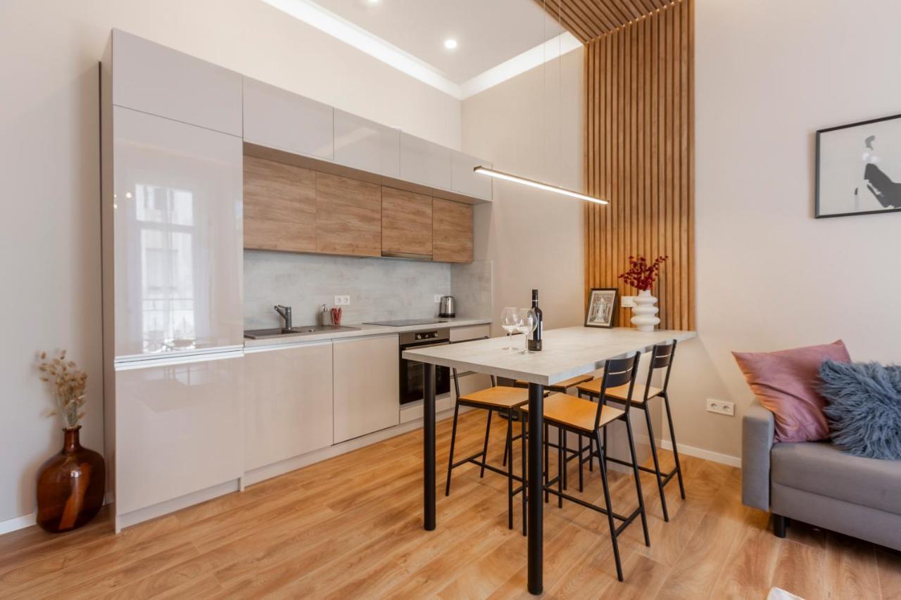 Exclusive Dohany Apartment With Balcony Next To The New York Cafe Budapest Esterno foto